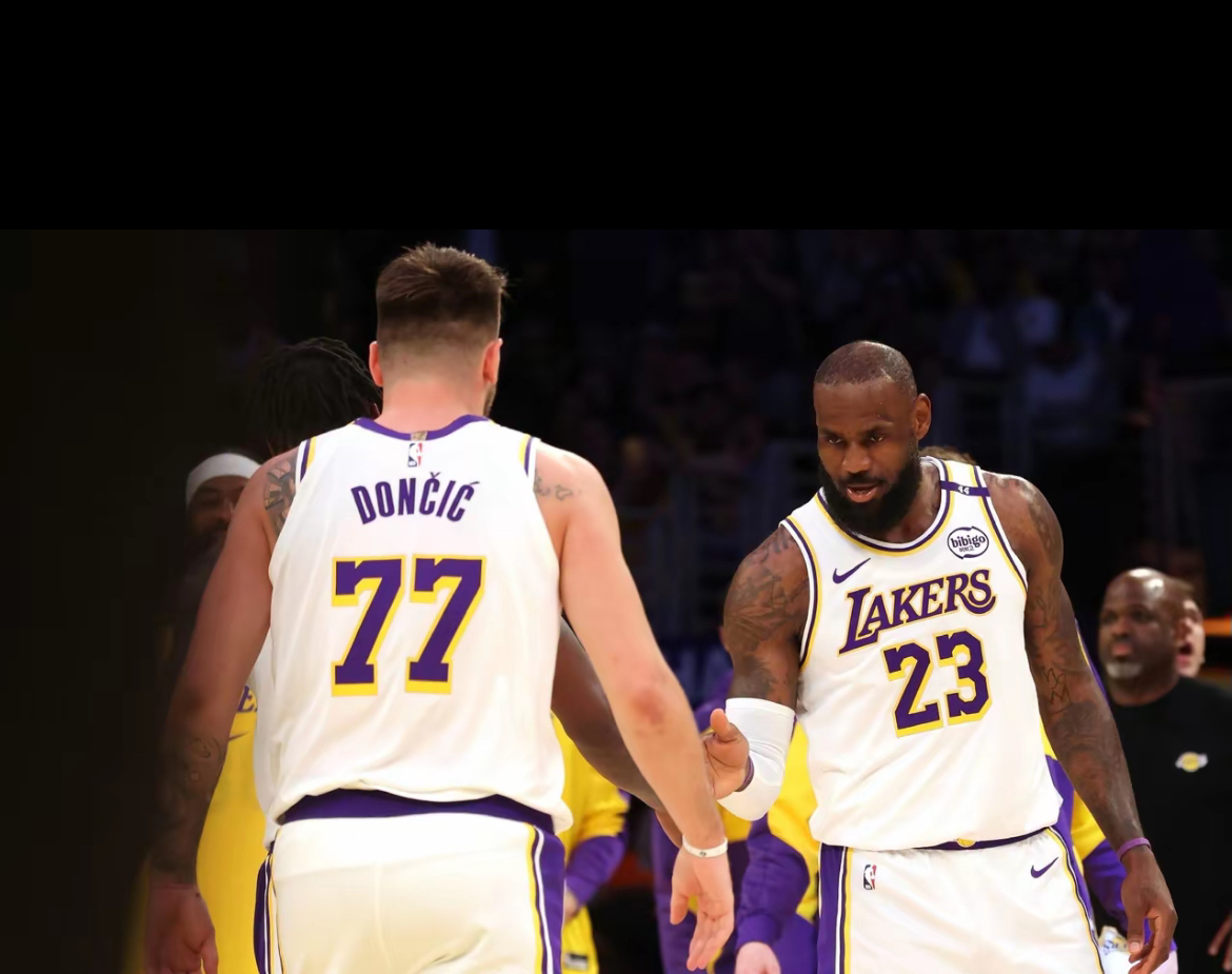 关于NBA常规赛冲刺阶段走向成谜，洛杉矶湖人手感冰凉，更衣室稳定，心理建设被强调的信息